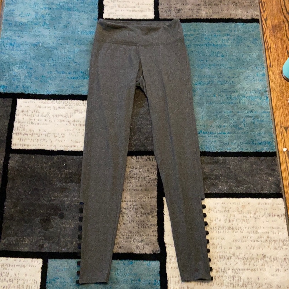 Victoria Sport Gray Leggings